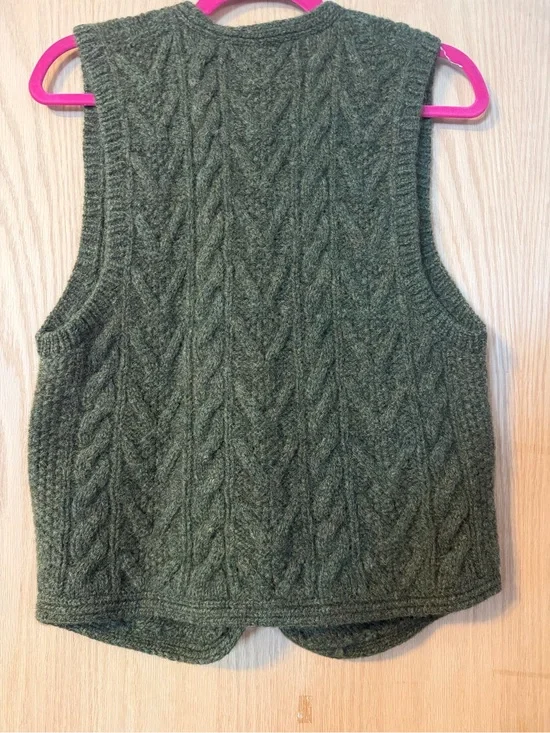 Vintage Banana Republic Wool Hand Knit Sweater Vest Olive Green Unisex Lagenlook