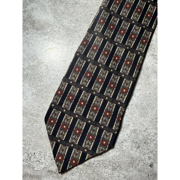 The Metropolitan Museum Of Art 100% Silk Tie Mens OS Blue Floral Necktie Italy