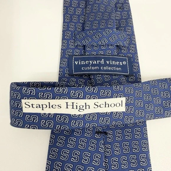 Vineyard Vines Mens Tie Staples High School Blue Silk USA 3.5