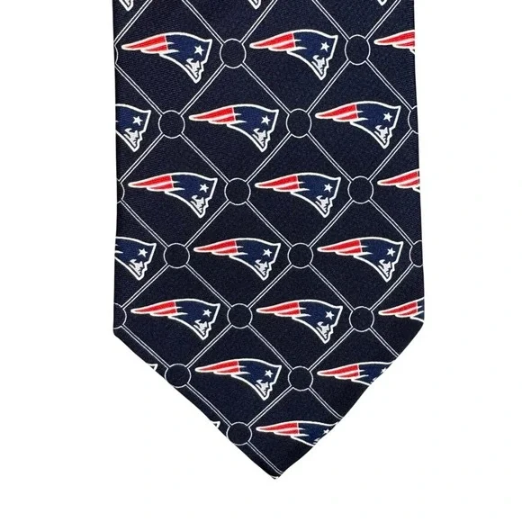 NFL New England Patriots Mens Silk Necktie Navy Blue Logo Pattern Fan Gear 59in
