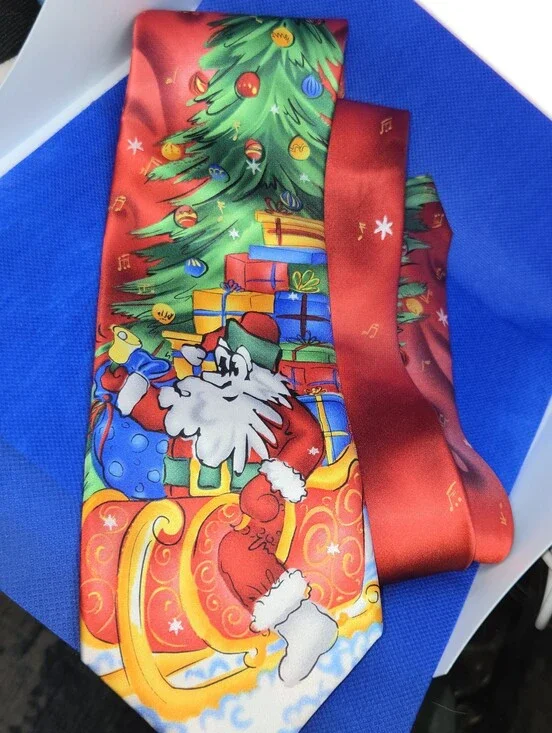 J. Garcia The Fox Trot Collection Sixty Red Santa Christmas Tree Silk Blend New