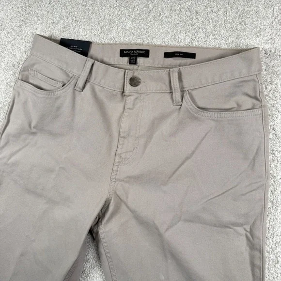 NEW Banana Republic Traveler Pants Mens 34x32 Tan Slim Fit Chino Khaki