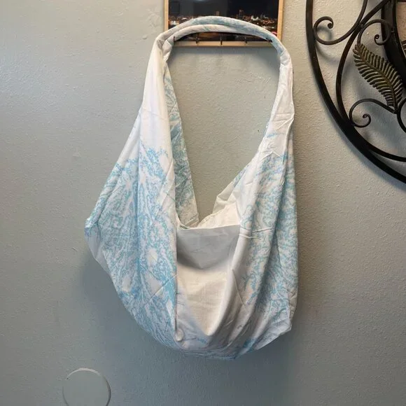 Modaposa Shoulder Bag Large White‎ & Blue Zip Closure Beach Bag Versatile Design