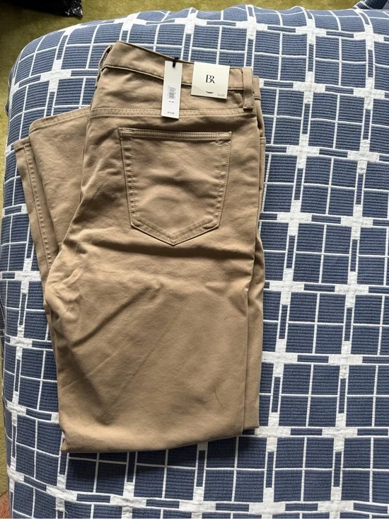 Banana Republic Men's Stretch Chinos in Tan