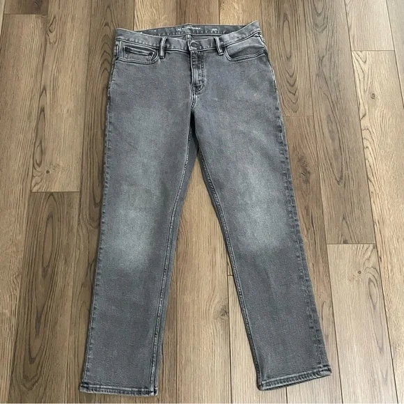 Banana Republic Black Washed Slim Fit‎