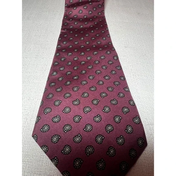 Stafford Mens Silk Necktie Burgundy Red Micro Paisley Teardrop Classic Forma Tie