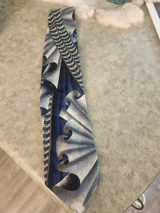 Tie – Exclusively for I. Rosen's Memphis TN – Abstract Geometric Wavy Pattern