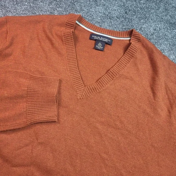 Banana Republic Mens XL Extra Fine‎ Merino Wool V-Neck Sweater Burnt Orange Rust