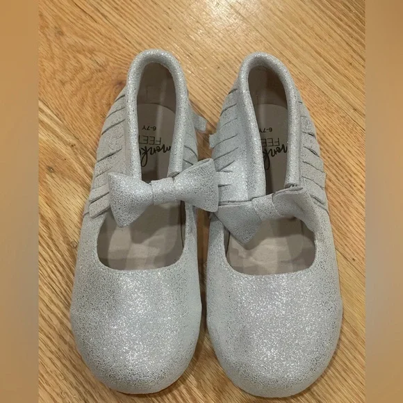 Monkey Feet Sparkling Silver Kids Dress‎ Shoes Youth 6/7 NEW