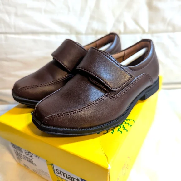 Smartfit Boy's Brown Skid Resistant Dress Shoes Size 5 1/2W