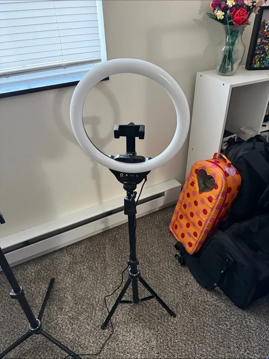 Tripod w/ light