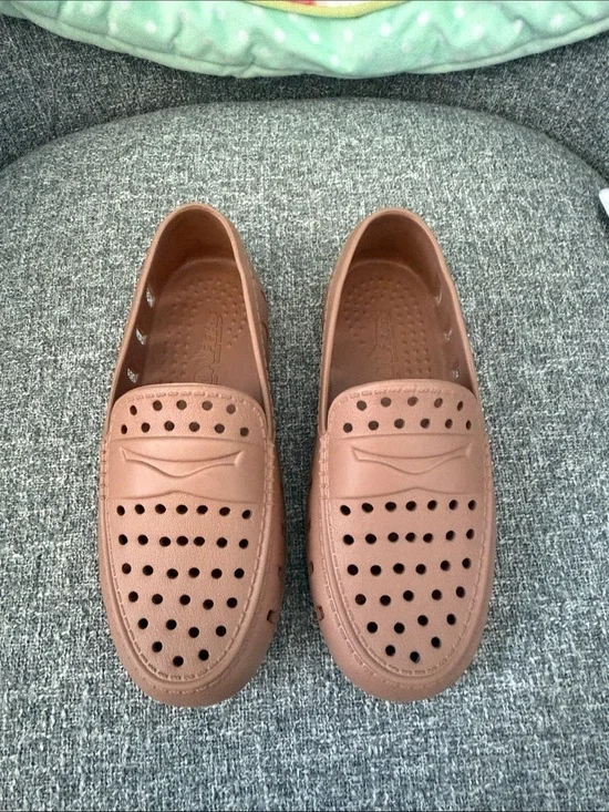 Boys Floafers Ventilated Casual Slip-On Shoes - Brown. Worn once.