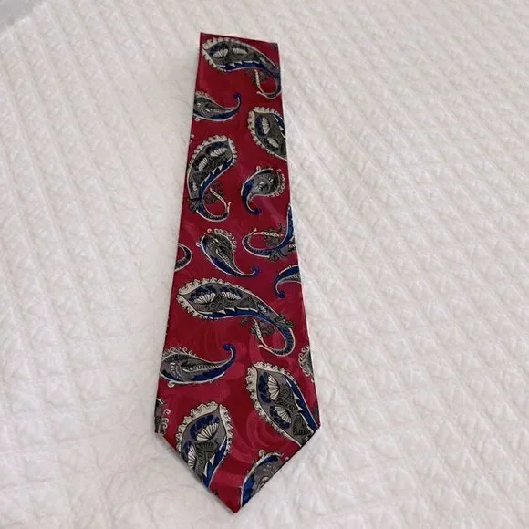 Oscar de la Renta Couture Collection Red Blue and Green Paisley Design Tie