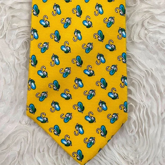 CAPE COD NECKWEAR Classic Yellow Preppy Country Club Marina Yacht Silk Neck Tie