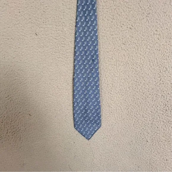 Vineyard Vines Blue and White Patterned Tie silk men’s