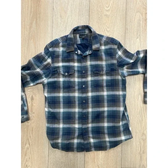 Banana Republic Men's Long Sleeve Plaid Flannel With Snaps Standard Fit‎ Large