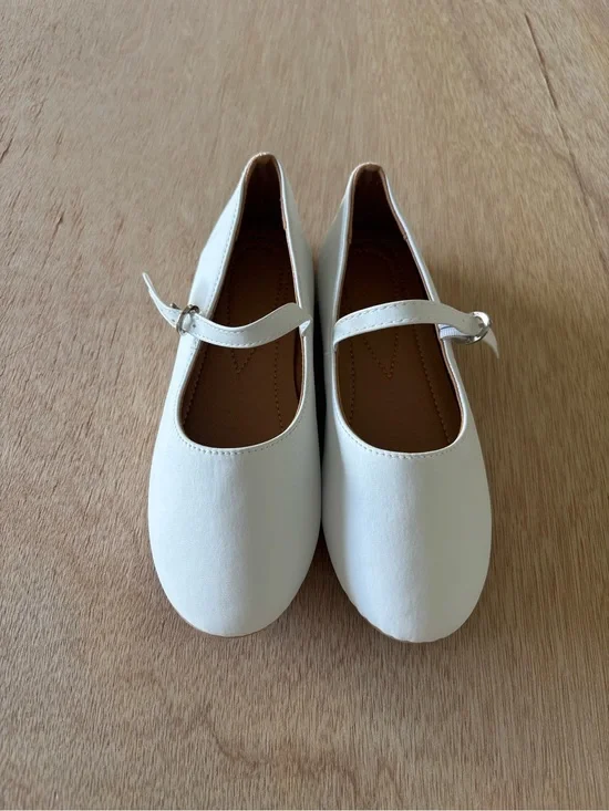 White Mary Jane Flats Girls Size 2 Dress Shoes