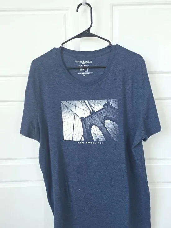 Banana Republic Graphics Tee Shirt, Blue, Size XL