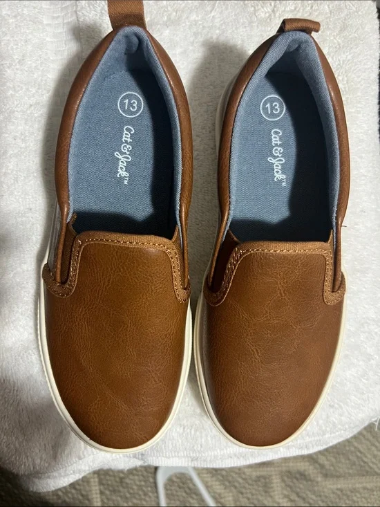 Cat & Jack Boys Slip-On Dress Sneaker in Brown