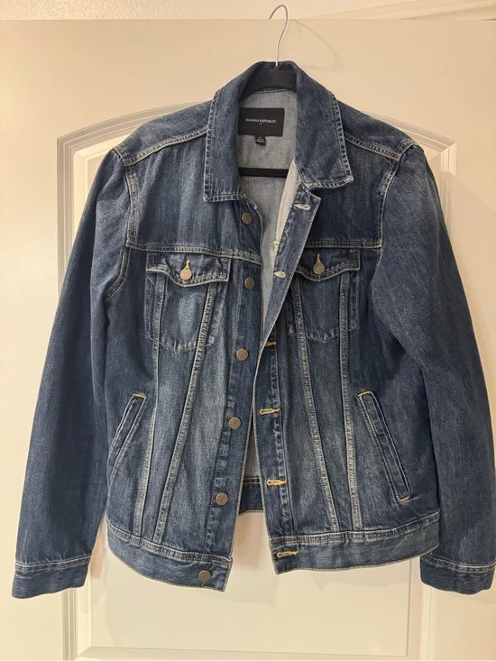 Banana Republic Medium Wash Classic Denim Jacket Men's Size M