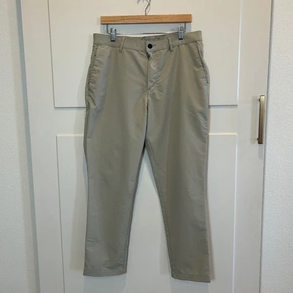 Banana Republic Mens 34x30 Straight Fit Chino Pants‎ Khaki Polyester Blend