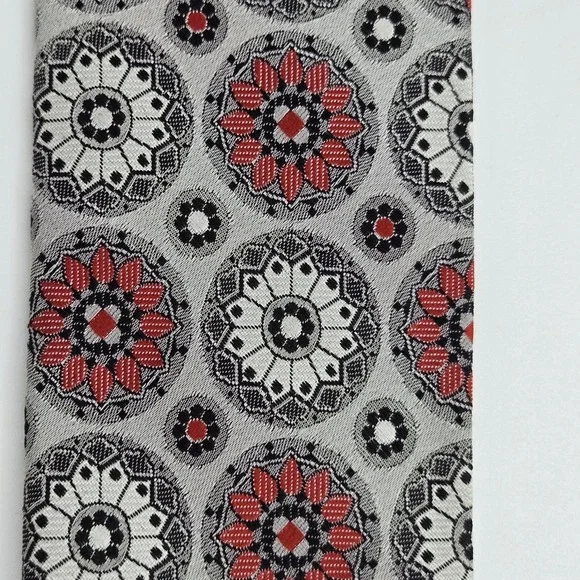 VTG Shillito's Men's Tie Retro Geometric Medallion Silver Red Mod 3