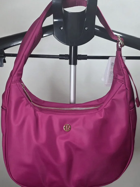 Lululemon City Essentials Shoulder Bag NWT