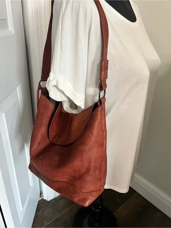 Børn Elaina Red Leather Flap Hobo Shoulder Bag Purse