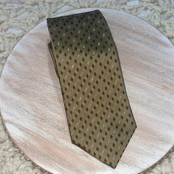 Calvin Klein Men's Olive Green‎ Patterned Silk Tie Classic Elegant Necktie