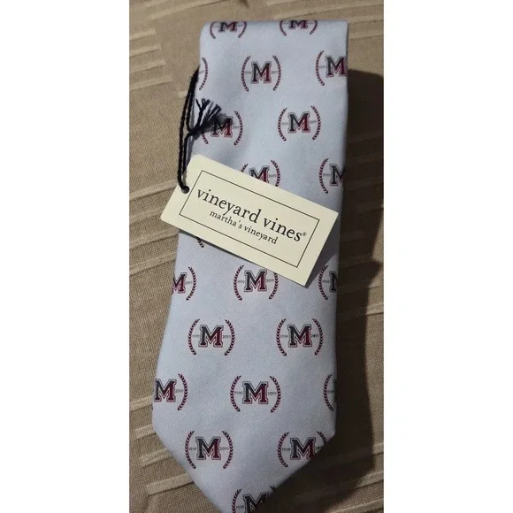 Vineyard Vines‎ 