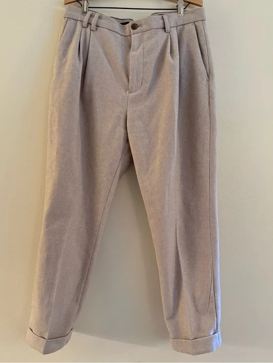 Banana Republic | Wool Blend Double Pleated Cuffed Trousers Beige | Size 33x30