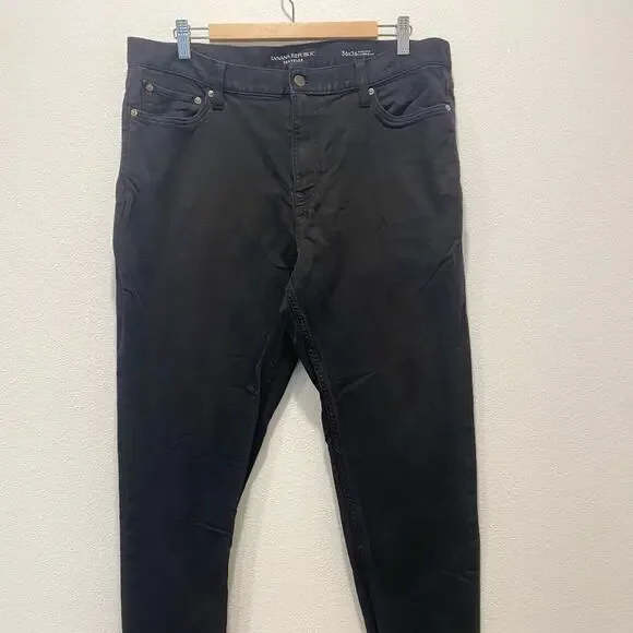 Banana Republic Traveler Athletic Taper Fit 36x36