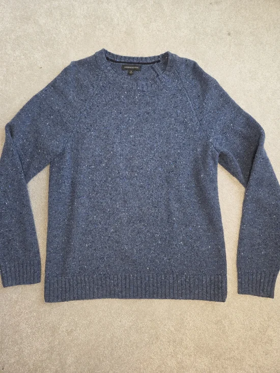 Banana Republic Men's Navy Crewneck Sweater Size Medium