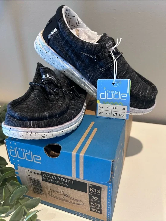 Hey Dude Wally Youth - NWT