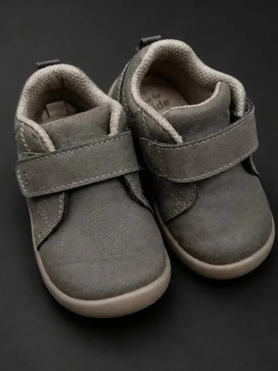 Stride Rite 360 Gray Wide Fit Toddler Shoes Hook and Loop Sneakers