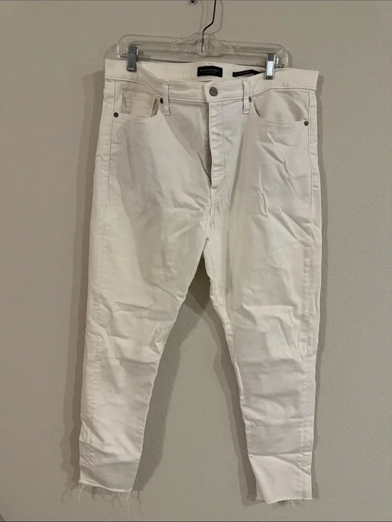 Banana Republic White Slim Straight Men's Jeans