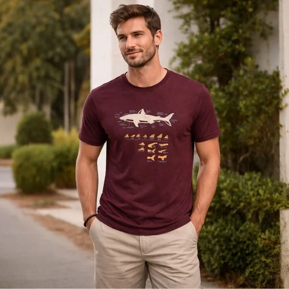 Banana Republic Maroon Shark Graphic Tee. Size Medium.