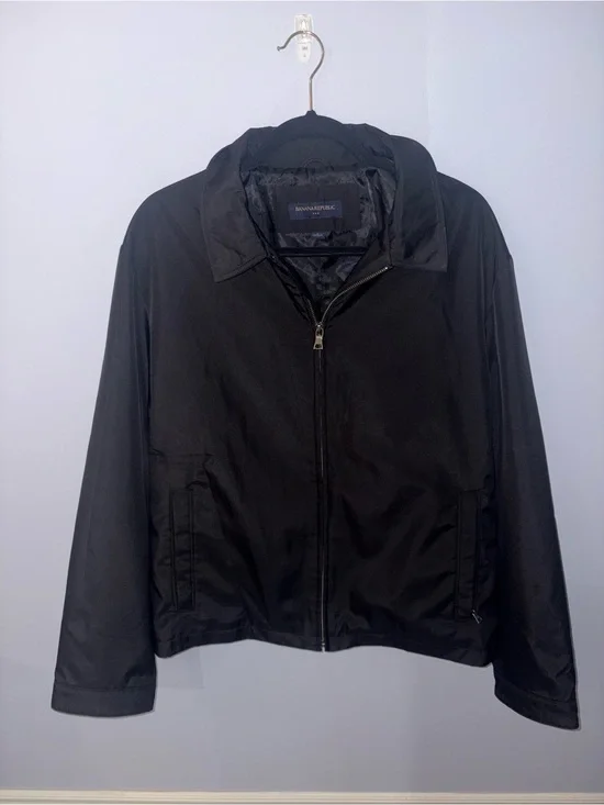 Banana Republic Men’s Lightweight Zip-Up Jacket in size L