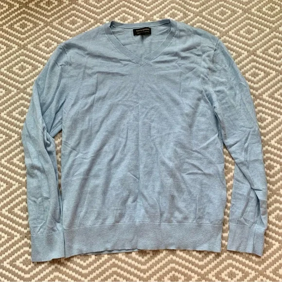 Banana Republic Light Sky Blue V-Neck Long Sleeve Luxe Sweater Men’s Large