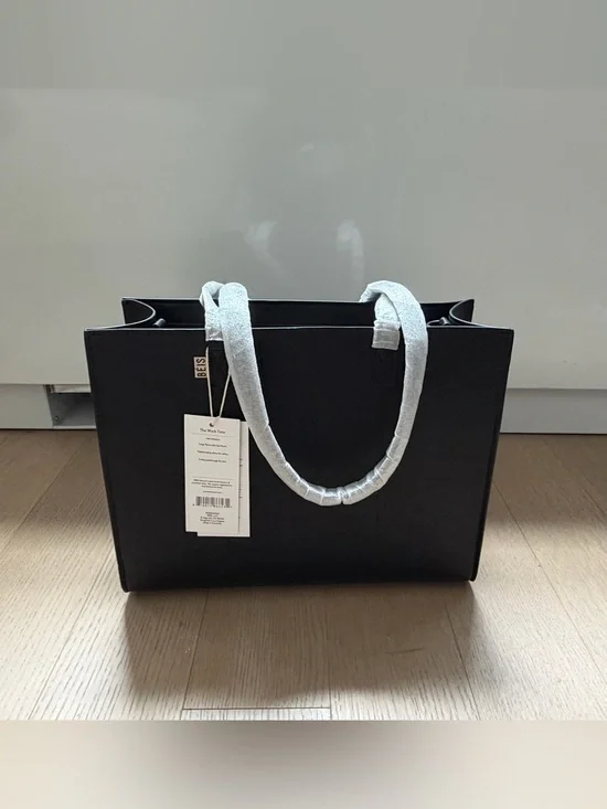 [NEW, UNUSED] BEIS: The Leather Work Tote  in Black
