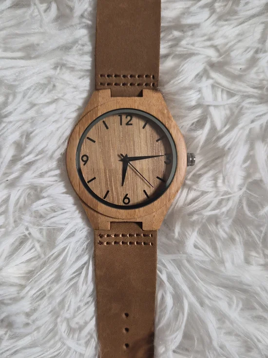 Wooden Look Watch Large Round Face Analog Tan Brown Friends Make Life Richer ✨️