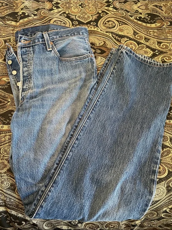 Levi's 501’s Button Fly Broken-in Straight Leg Jeans 👖