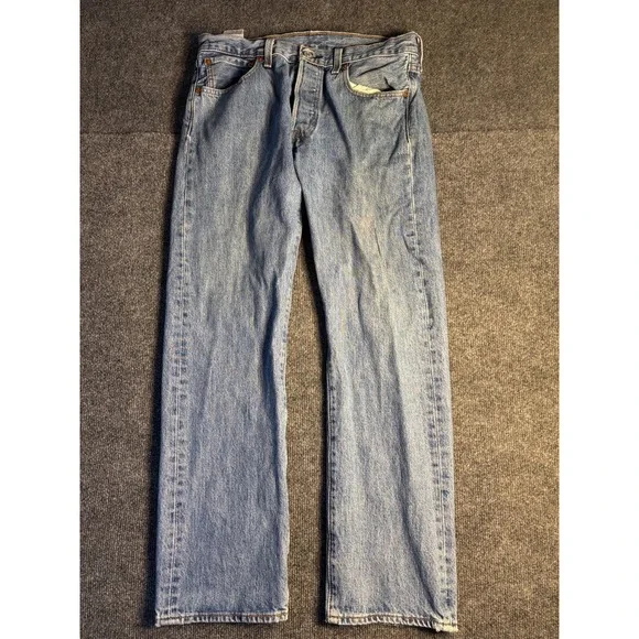 Levi's Jeans Mens 33x30 Blue Denim Medium Wash Straight Fit Red Tab Button Fly‎