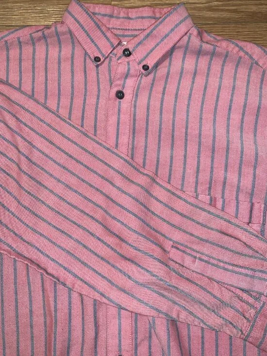 Levi's Men's Red Blue Striped Button Up Collared Shirt Size M Casual