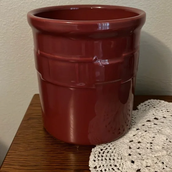 Longaberger Red Ceramic 2 Quart Collectible Crock with Basketweave Pattern