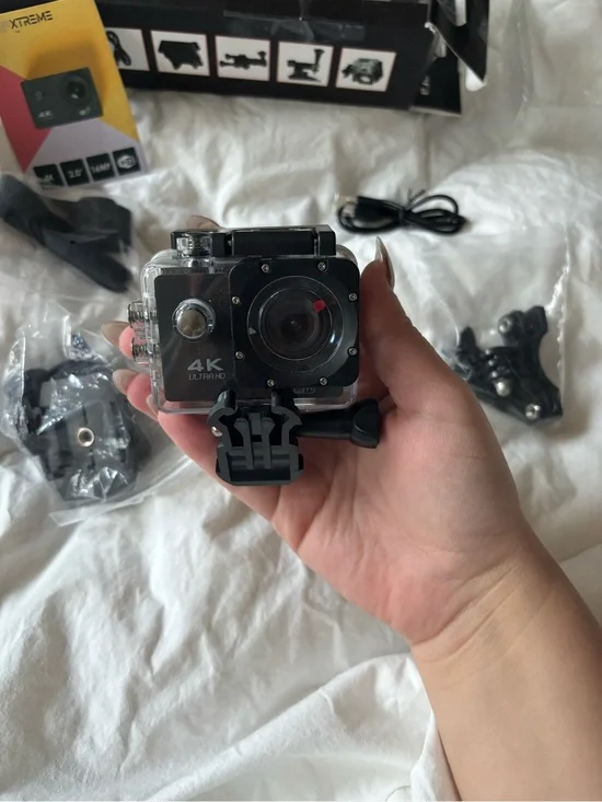 Waterproof Underwater Sports Camera / DashBoard Camera with attachments and Case