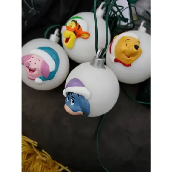 Disney Pooh and Pals Color Changing Light Ornament Set.  Multiply color lights