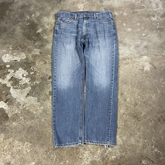 Levi's 505 Jeans Size 38x32 Blue Denim Medium Wash Classic Straight Fit Casual