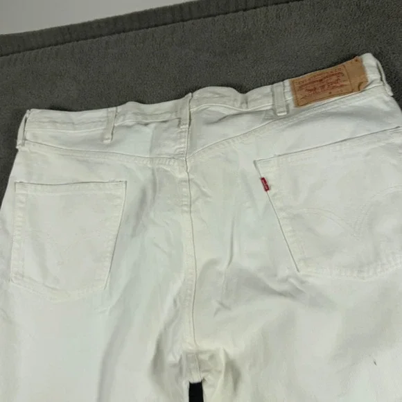 Levis 501 Original Fit Mens White Denim Jeans Straight Leg Button Fly 44x32