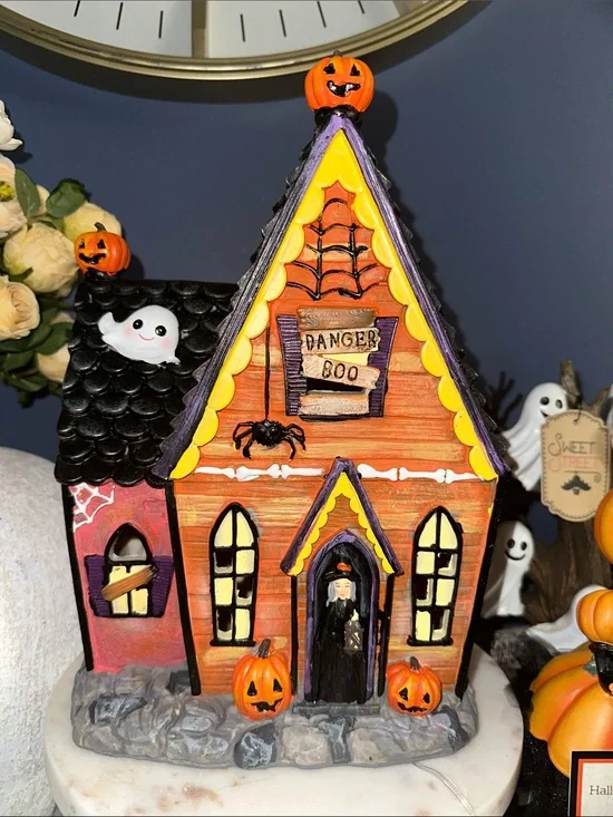 Halloween Decorative Witch Haunted House Figurine  Lights and sounds